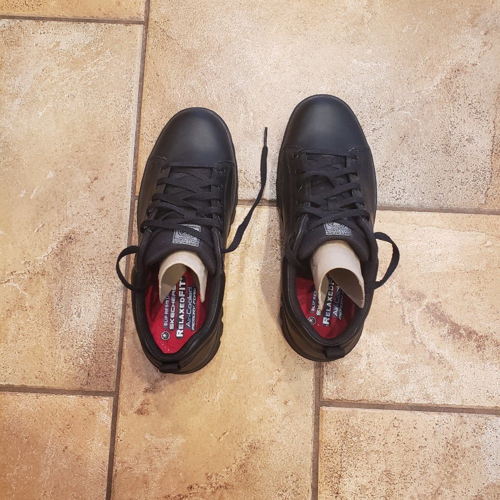 Skechers Work Shoes Womans USA Size  8 Black